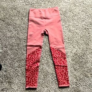 Gently used high-waisted seamless leopard leggings size small